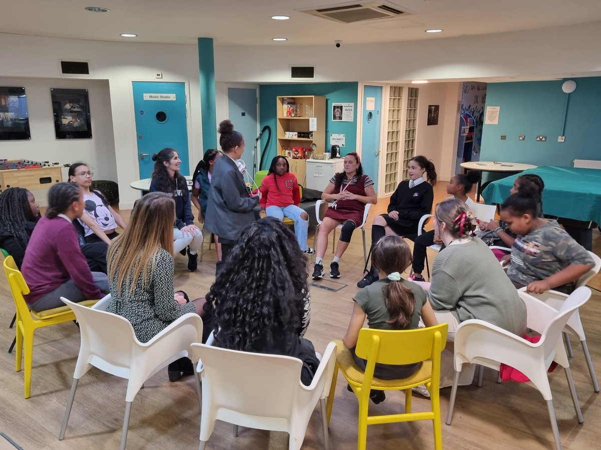 msmpowerhouse's tweet image. What a marvellous time we had at our #juniorsession and a HUGE thank you to @HOME_mcr and @SaleSharksRugby for supporting us ❤️#fundaymonday #sports #drama #funfunfun 🥳