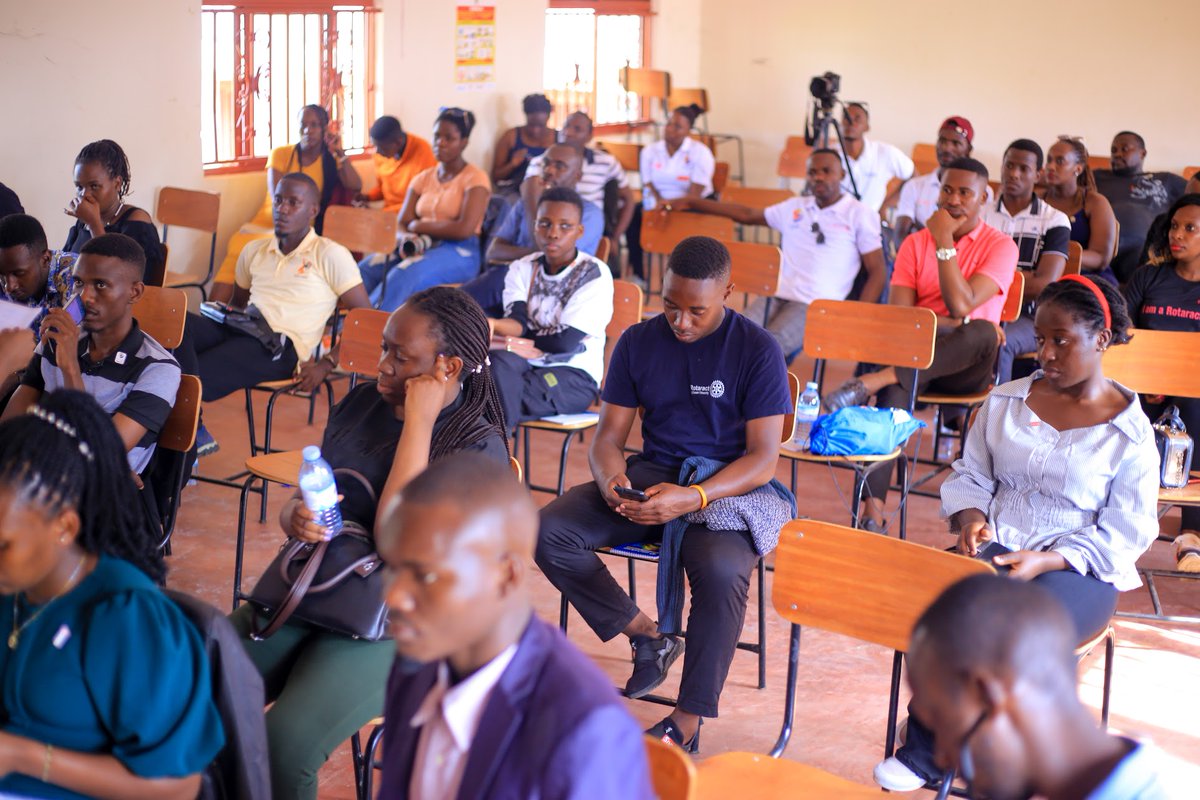 RotaractD9214's tweet image. In a world that can often seem shrouded in uncertainty and adversity, the significance of instilling hope in people’s lives cannot be overstated. - Steven Bugembe, President-Elect @RCTmakindyeWest  

More details: shorturl.at/imPZ8 | #CreateHope