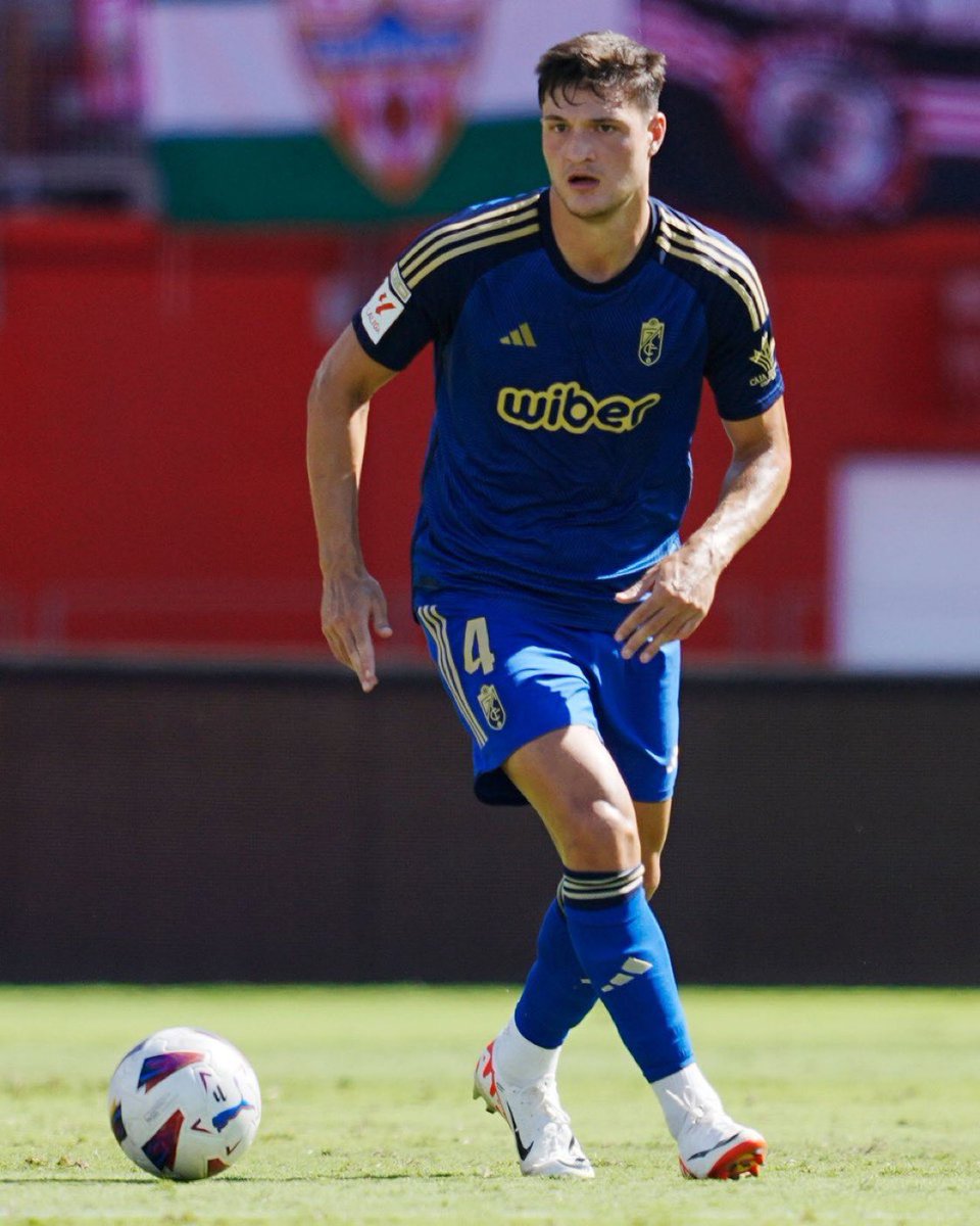 Feliz de estar de vuelta y poder ayudar al equipo, vamos ❤️⚪️

<a href="/GranadaCF/">Granada CF ❤️⚪️</a>