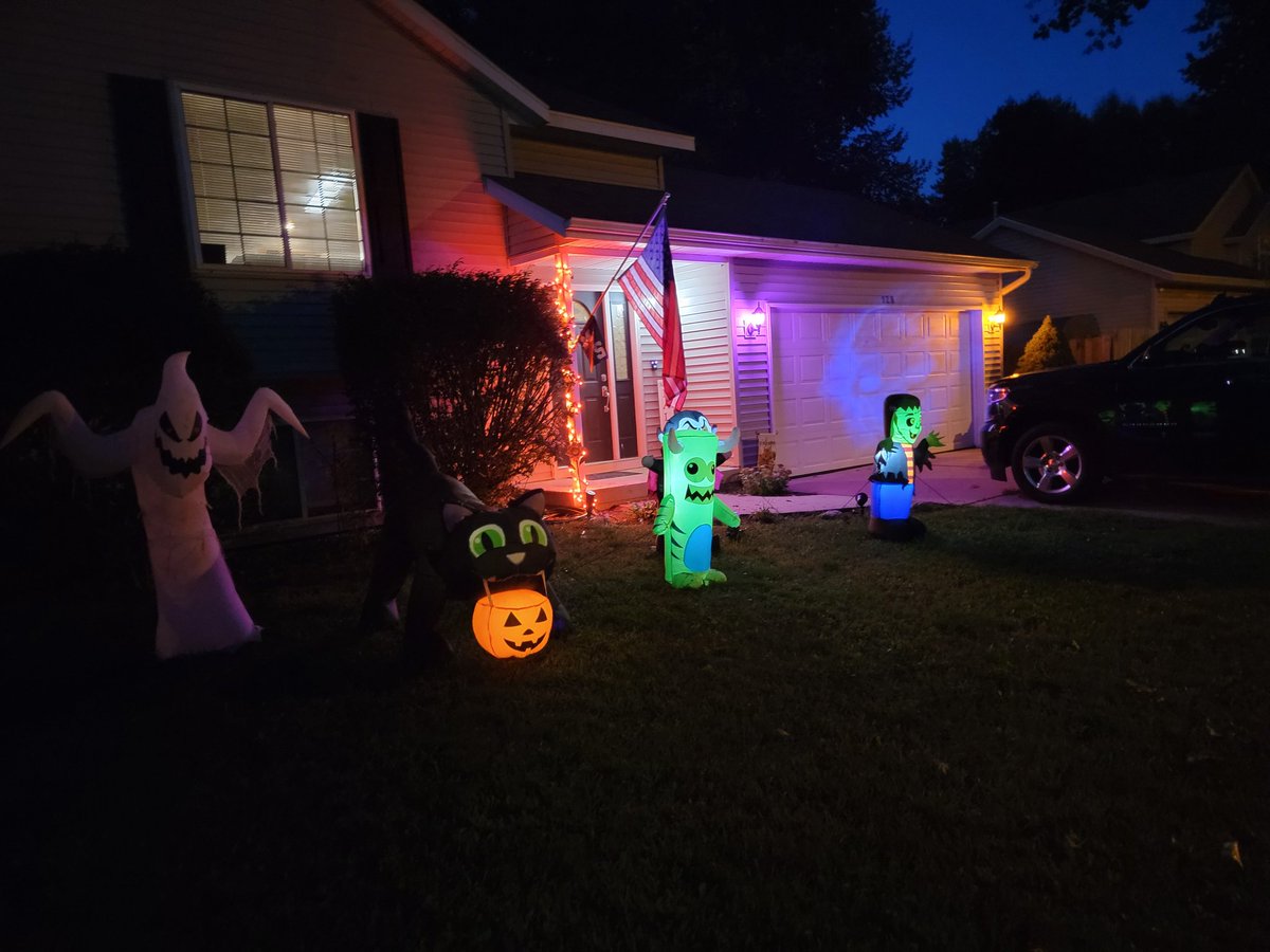 aldiznutz's tweet photo. @FaifHour unknown if we'll do pumpkins this year, but got some inflatables gifted to us. #spookymonth #spookyseason #halloween #lazydad https://t.co/PUfaywXPio