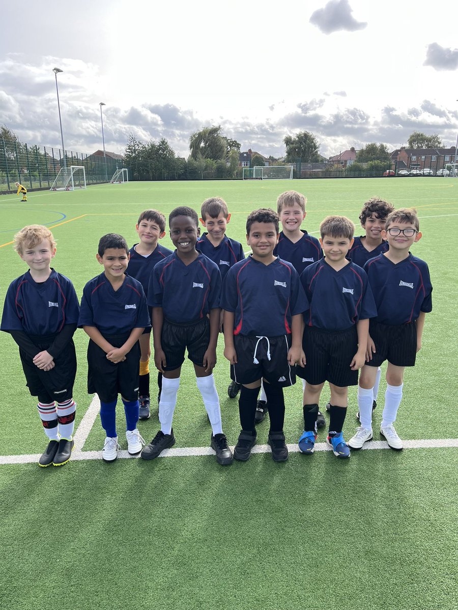 A fantastic afternoon of football with this brilliant group of children ⚽️ They represented our school impeccably as always 👏 #BGSport #BGExtra