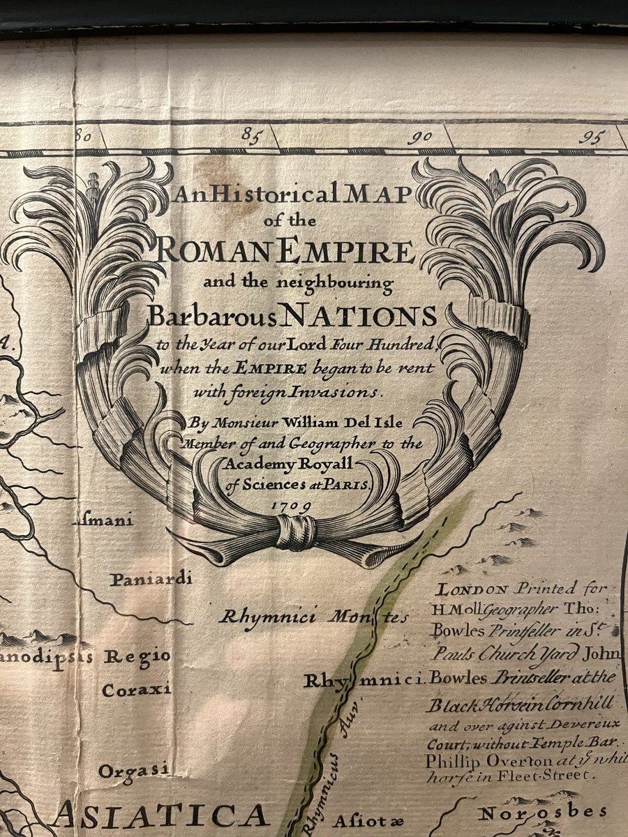 MMannocchi90's tweet photo. So che ve lo chiedete in molti, quindi posso confessare che anche io penso all’Impero Romano ogni giorno, se non altro perché tutte le mattine sulla mia scrivania troneggia una mappa originale di cotanto Impero del 1709.

#RomanEmpire #BarbarousNations https://t.co/myN9SPHSYG