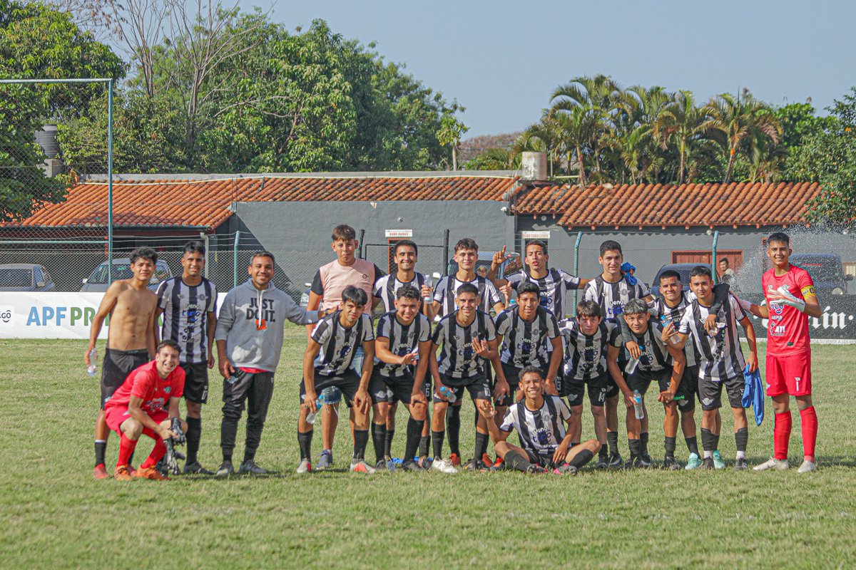 FECHA 20
RESERVA

Imágenes de la victoria albinegra ante el club 1ro de Marzo.
El encuentro culminó con el marcador 6-1.

Pilcomayo 6-1 1ro de Marzo

Goles
Marcelo Pinto
Paulo Vera x2
Néstor Nuñez x2
Juan Emery 

¡VAMOS PILCO!
¡SOMOS PILCO!

#somospilco #pilcomayo #clubpilcomayo