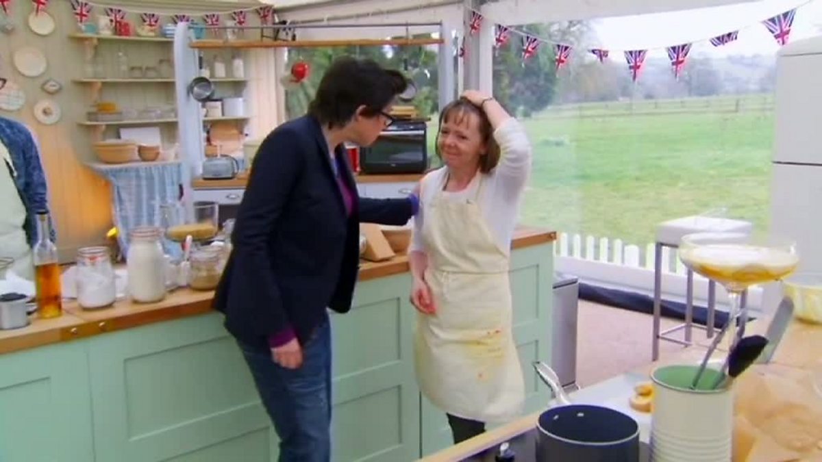 SophieTucker88's tweet photo. @BritishBakeOff 1st it was #Custardgate, Then it was #Bingate (The Most Controversial Bake off Moment EVER!) & Now THIS! #Doughgate https://t.co/EEQnPUXuuz