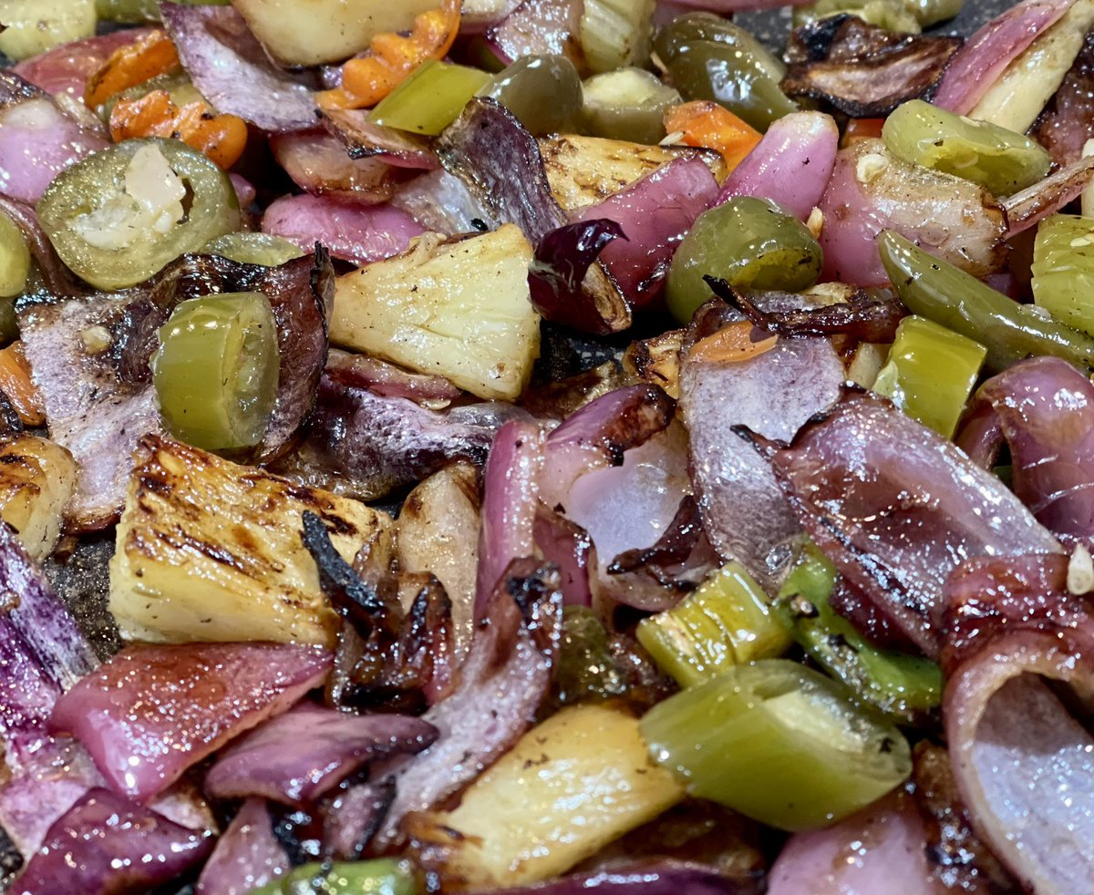 LisaPierce__'s tweet photo. Smash burger toppings! #toppingsTuesday π https://t.co/yWaOXWFhre