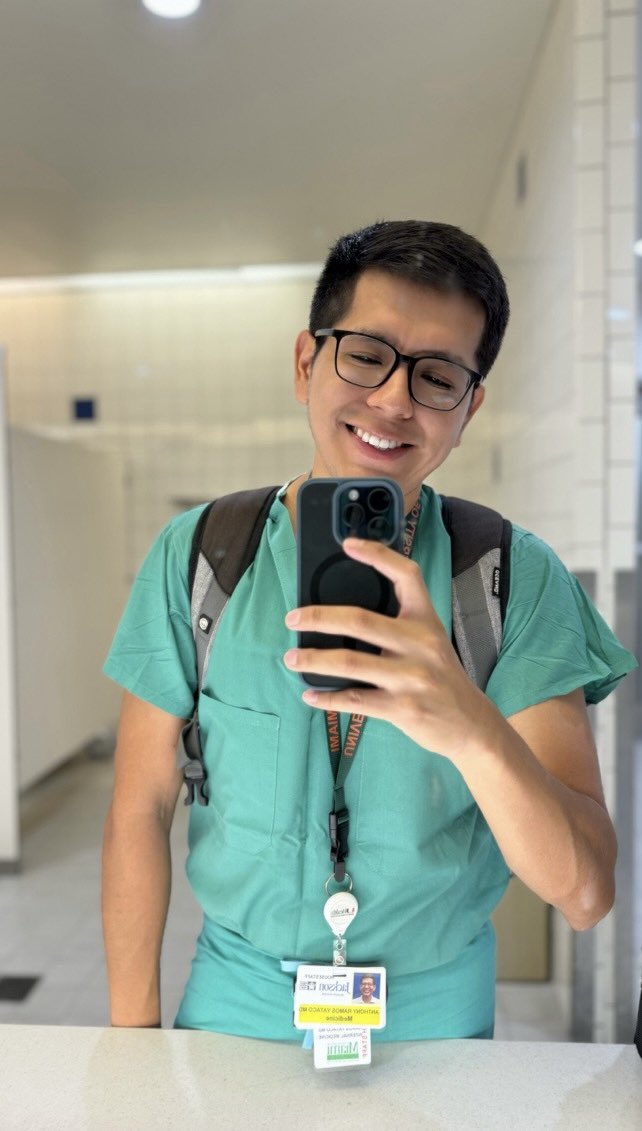 Finishing up Internal Medicine clinic 😎I always find it amazing how we contribute to our spanish  speaking patients.  #latino #youngdoctor #internalmedicine <a href="/AAPPHealth/">American Association of Peruvian Physicians (AAPP)</a>