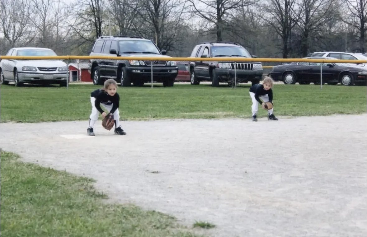 S⭕️⭕️NER SISTERS! ❤️❤️❤️<a href="/BerkleyZache/">Berkley Zache</a> 
<a href="/GassoPatty/">Patty Gasso</a> <a href="/jtgasso/">JT Gasso</a> <a href="/fale_steele/">Falepolima Steele</a> <a href="/OU_Softball/">Oklahoma Softball</a> <a href="/MojoFisher18u/">Tennessee Mojo - Ramsey / Fisher</a> <a href="/SoftballSJHS/">SJ Softball</a>