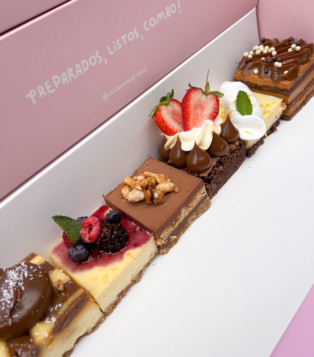 mandalacakes's tweet photo. Es martes así que, hola 😏 https://t.co/AkeaflEWWQ