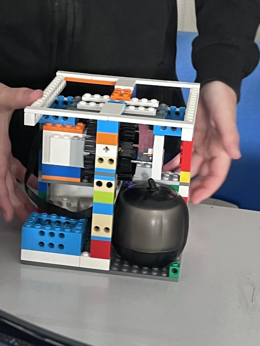mrs_bell22's tweet photo. I learn something from the children at school every single day but today’s learning needed shared… A pupil made their own juke box!! I have a video but it won’t upload with sound - maybe they’ll show me how to fix this tomorrow 😂. How impressive (and complex) does this look?! https://t.co/S8GJhNWPLy