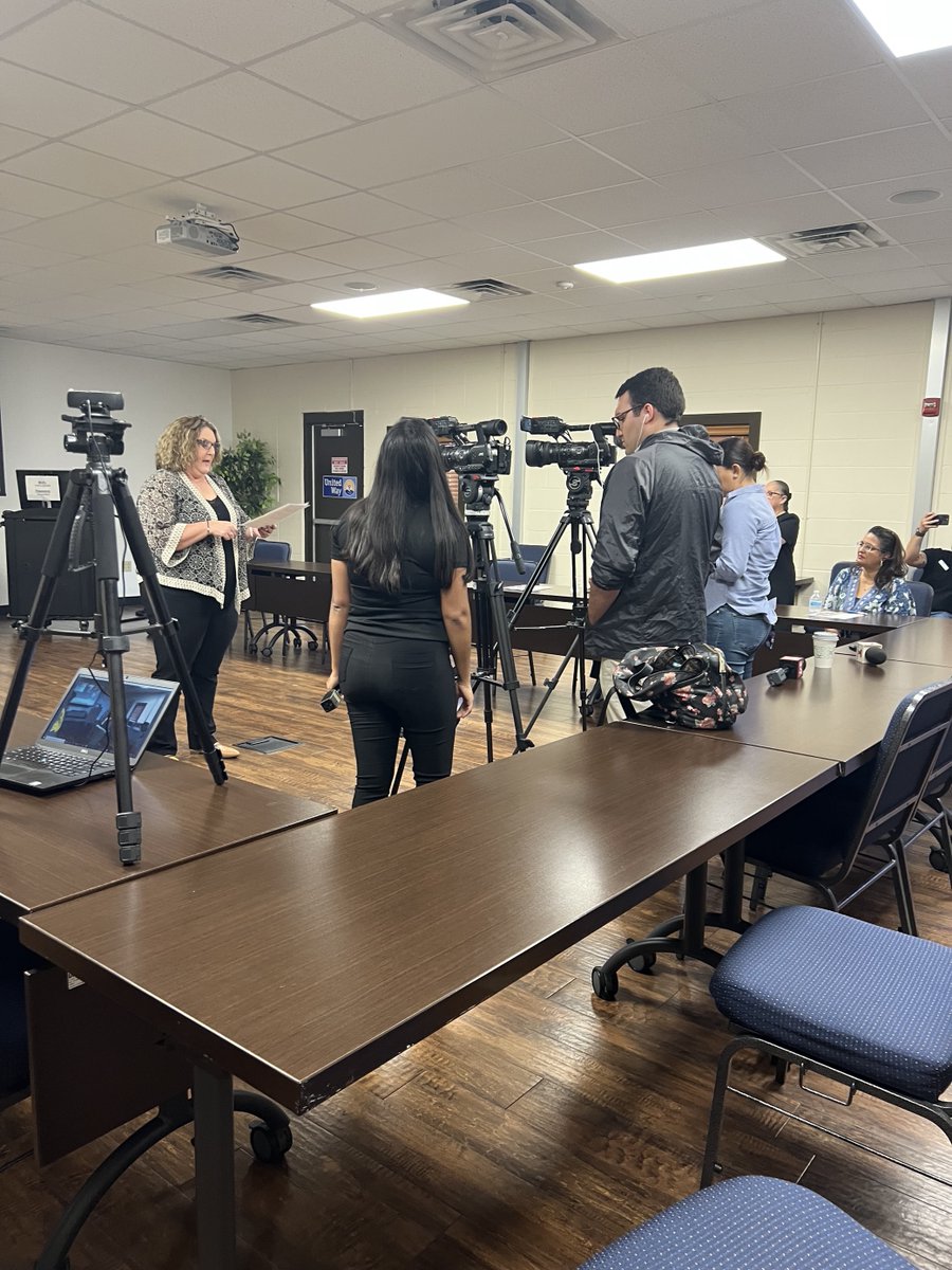 The statewide tours and press conferences for Prop 2 officially kicked off yesterday down in the RGV! Click here childrenatrisk.org/fall23txtours/ to learn when the ECE team will be in your city!

Pol.Ad.by.TexansforProp2 #VoteForKidsTX #VoteForProp2
