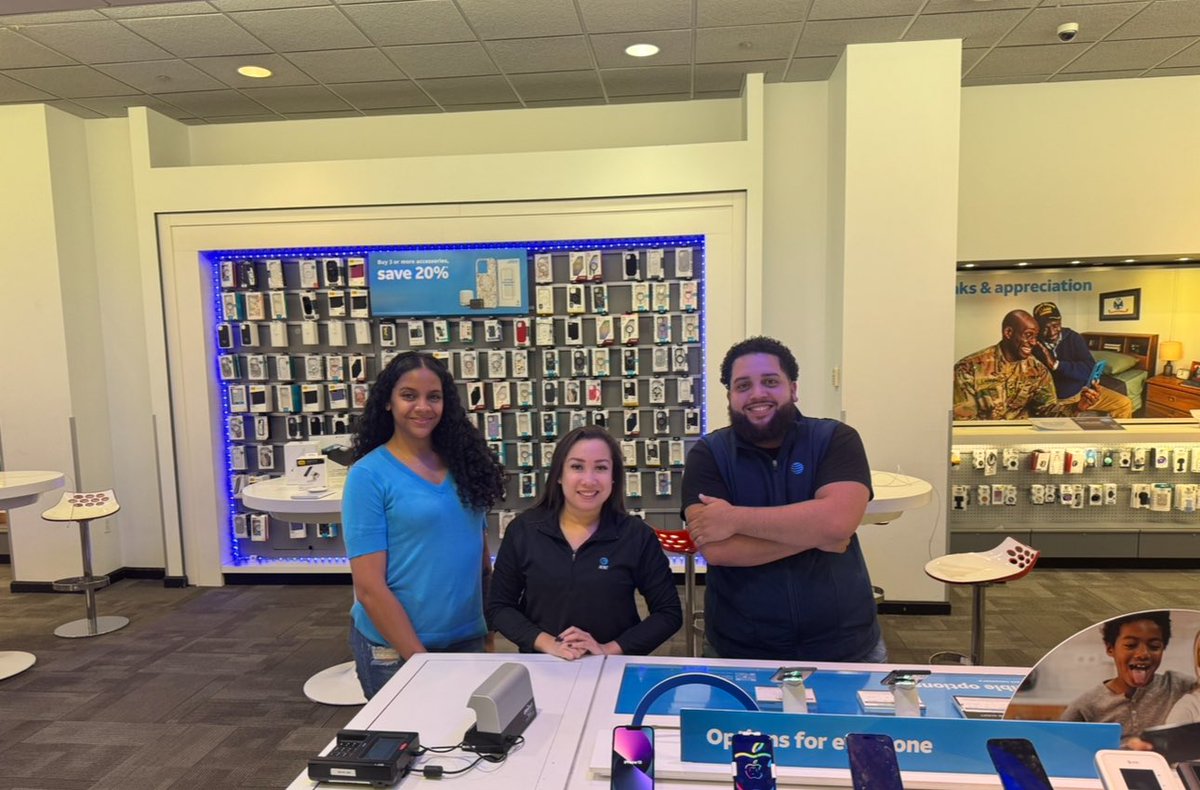 #TeamTuesday in Natick! <a href="/BlevinsMandi/">Mandi Blevins</a> <a href="/LillardDerick/">Derick Lillard</a> <a href="/emilywiper/">Emily Wiper</a> <a href="/TheRealOurNE/">#OurNE</a> #OurNE #winNEverything