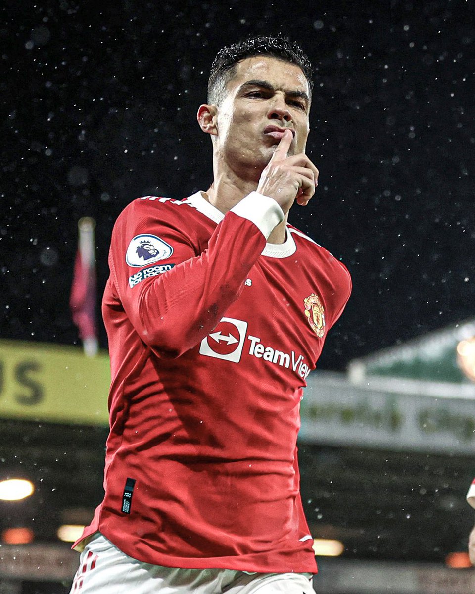 Con este horrible equipo posiblemente Cristiano no hubiera ganado la Champions pero si te aseguraba muchos goles. 

Y también podías culparlo de todo lo que pasara. 🤣