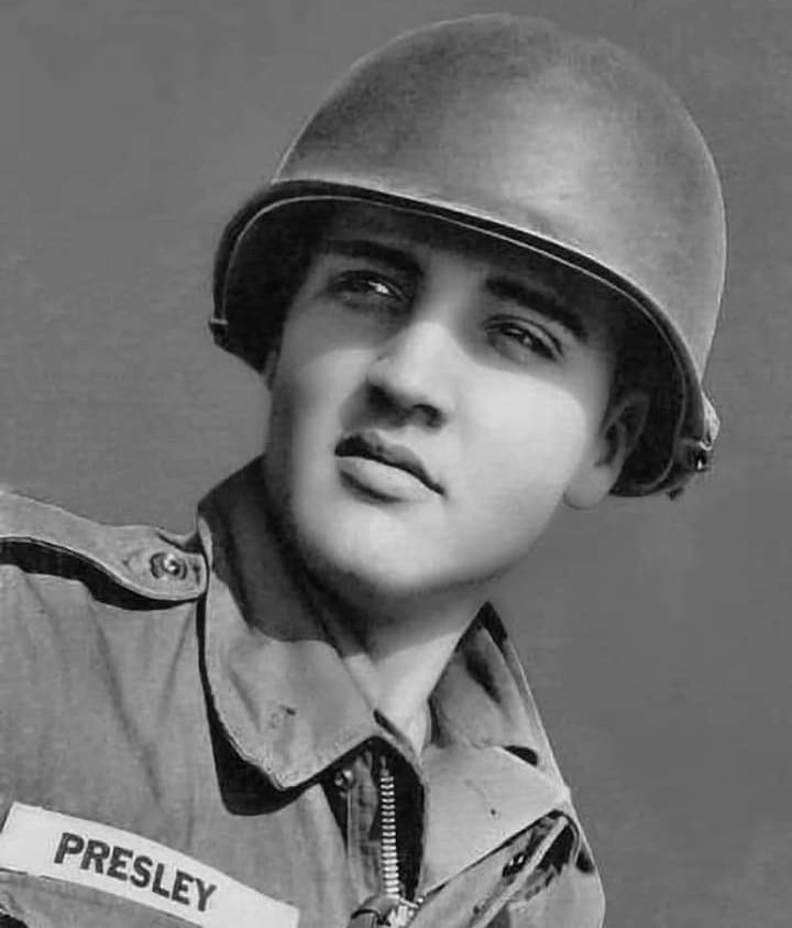 gginger069's tweet photo. October 3,1958
Ray Barracks
Germany
#ArmyElvis
#ElvisHistory https://t.co/lnzxo8b9ci