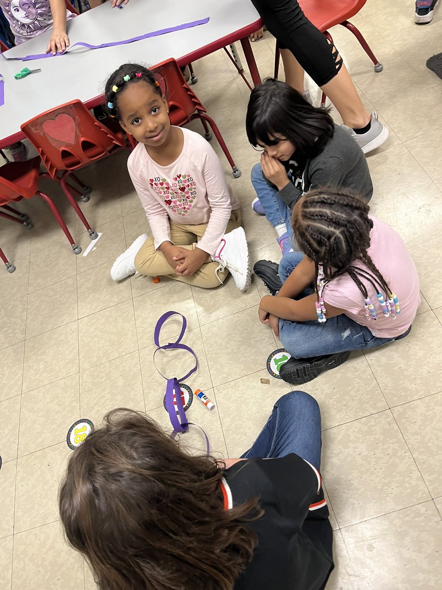 Mrs.Sloan tweet media