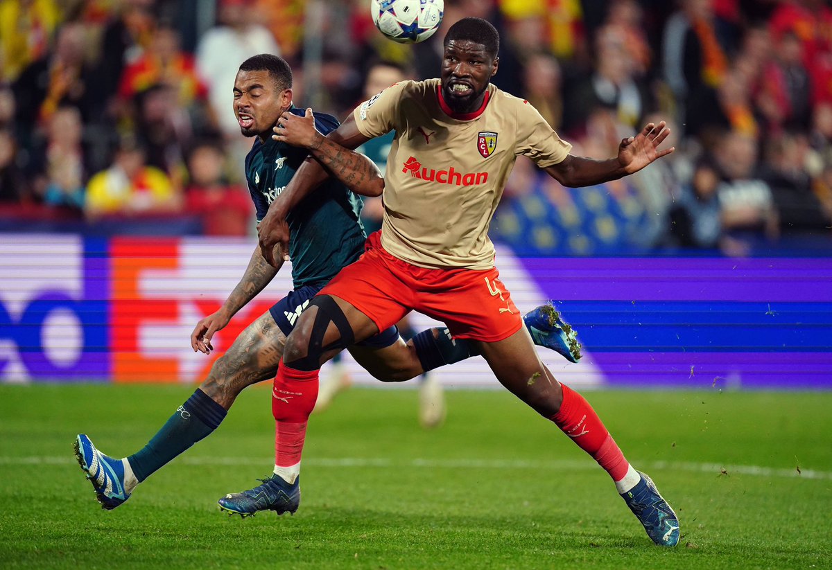 KevinDanso98's tweet photo. YOU SHALL NOT PASS ‼️
Une soirée extraORdinaire ❤️💛
#RCLARS #ucl #fierdetrelensois https://t.co/jAL37hoiQQ