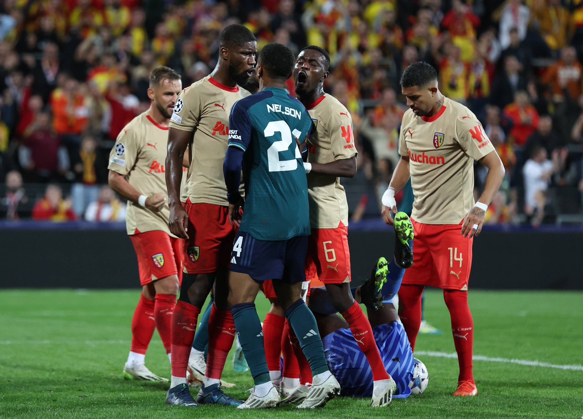 KevinDanso98's tweet photo. YOU SHALL NOT PASS ‼️
Une soirée extraORdinaire ❤️💛
#RCLARS #ucl #fierdetrelensois https://t.co/jAL37hoiQQ