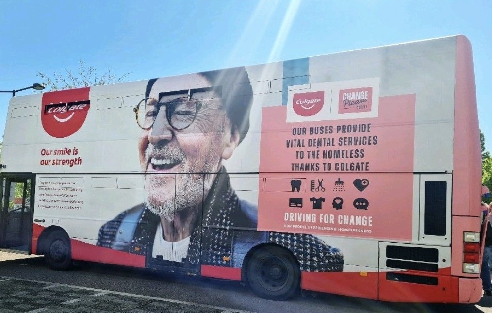 RinnasTear's tweet photo. Someone at Colgate is a #RHOBH fan #homelessnottoothless https://t.co/OEIsxcMcOF