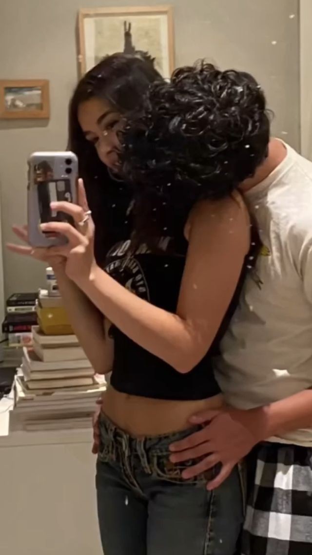 Abril_Grey_'s tweet photo. feliz día del novio al hombre que hace más feliz mi vida. te amo hoy y siempre❤️‍🩹 https://t.co/15gIVwoL3H