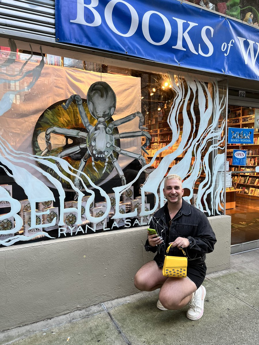 theryanlasala's tweet photo. OMG WAIT LOOK🥺🥲🥲🫣 eve at books of wonder you devil!!! https://t.co/QN2kAZ9GXt