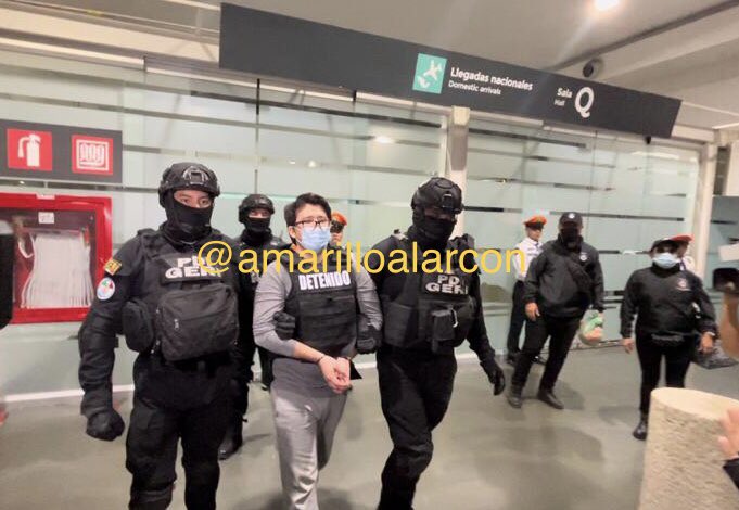 amarilloalarcon's tweet photo. La @PDI_FGJCDMX deja huella a nivel nacional en resolución de casos de feminicidio
Detectives detuvieron a Gabriel Eduardo “G”, empleado de #Pemex implicado en el #Feminicidio de #MariChuy estudiante del #IPN
EL Y un PROFESOR -prófugo- la mataron el
15 enero 2016 https://t.co/mlTiXEvFDg