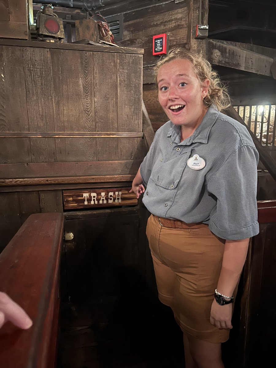 ccbenney's tweet photo. Jilly from Indy was awesome last night 10-2-23 on BTMRR #CastCompliment @WDWGuestService https://t.co/LXT6fJVZas