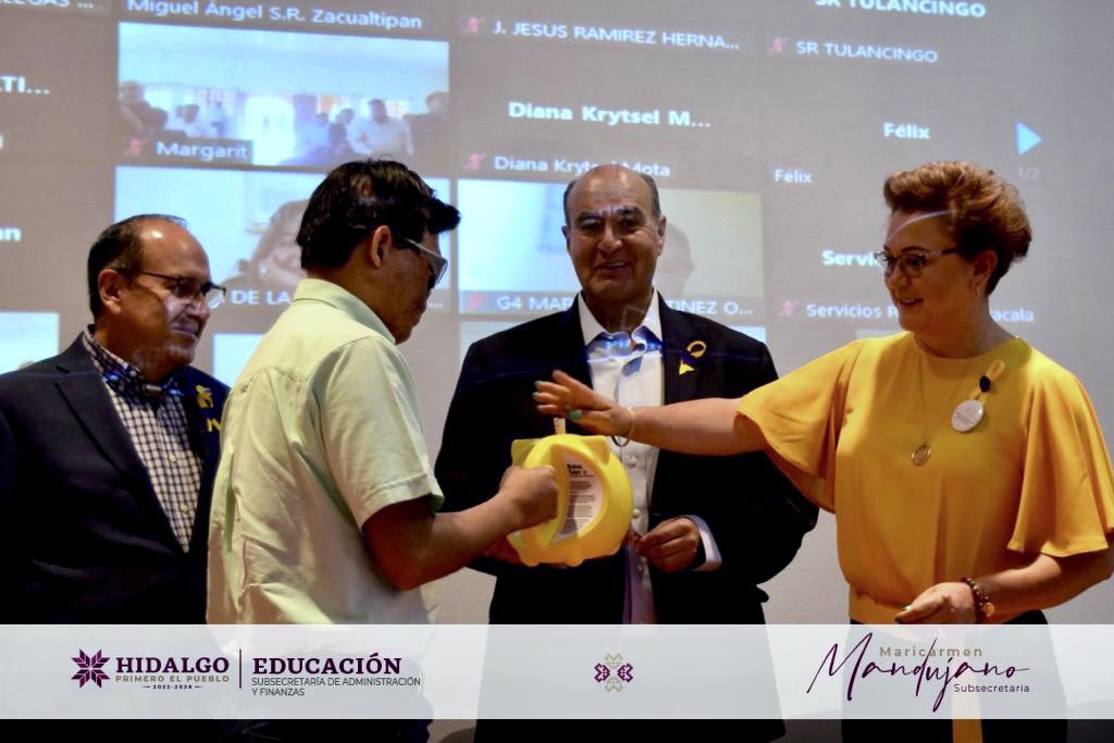 MarycarmenMandC's tweet image. Me uno a la solidaridad de la comunidad educativa en el arranque Estatal de Boteo #Teletón2023 

¡Juntos hacemos más! 
@CRITHidalgo 
.
@natycastrejonv @VoluntaSEPH @SEPHidalgo