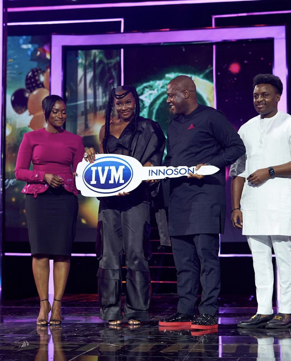 ilovemelaB's tweet photo. Ilemillionaire! E too choke abeg!
120Million na ur mate?
GENZ BADDIE DoN Hammam!
ILEBAYE THE ULTIMATE WINNER
CONGRATULATIONS ILEBAYE
#BBNaija
#bbnaijaAllstars https://t.co/M4rXpIqguG