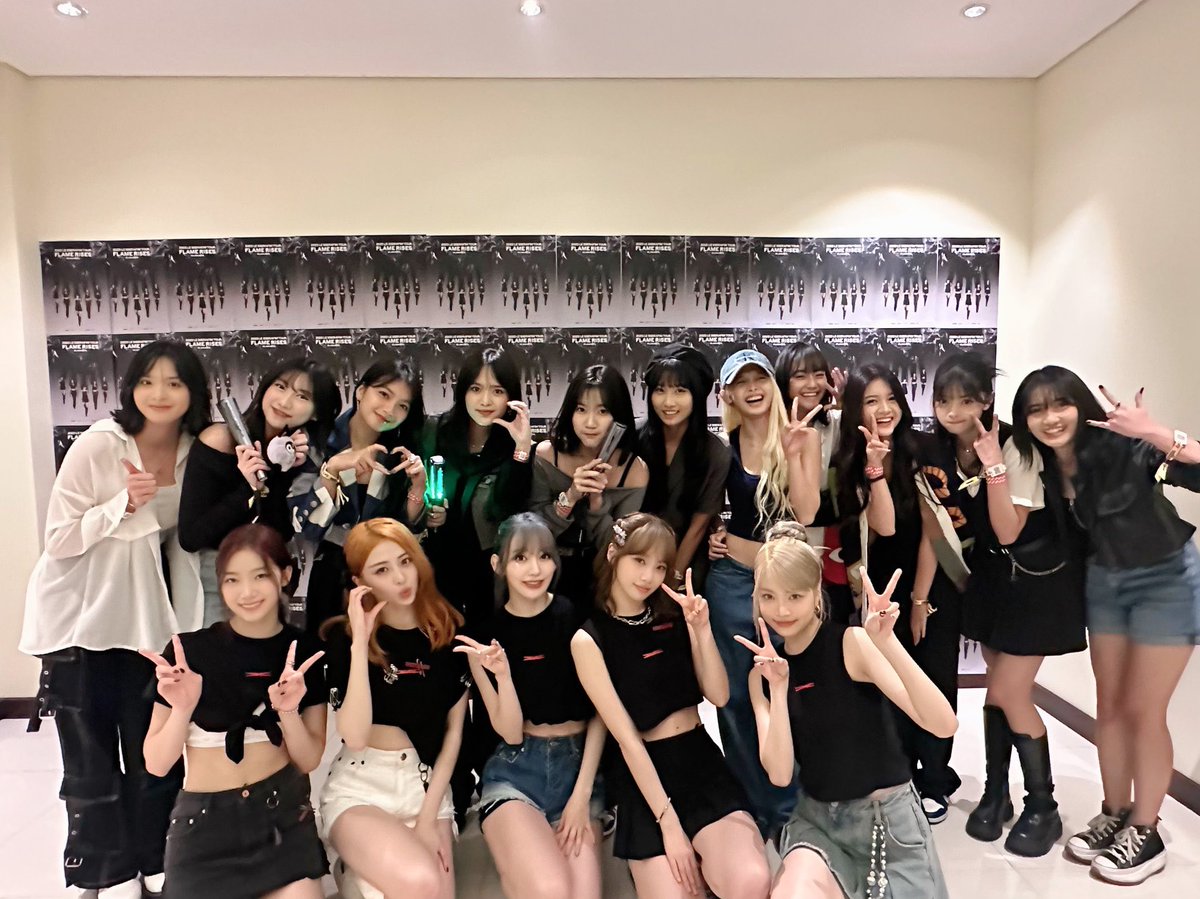 Thank you, <a href="/le_sserafim/">LE SSERAFIM</a> 🖤