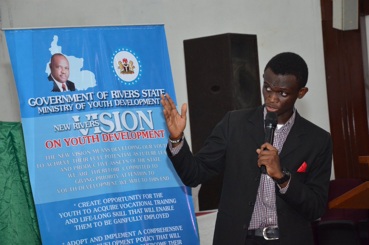 EbenezarWikina's tweet photo. Back when my 24 year old self thought I had a chance to do something great in my state - through the amazing work we set up to do at @RSSDGs and via several Ministries
but yeah too bad politicians in Nigeria have other ideas
#LearnwithEben https://t.co/mTCukulSml