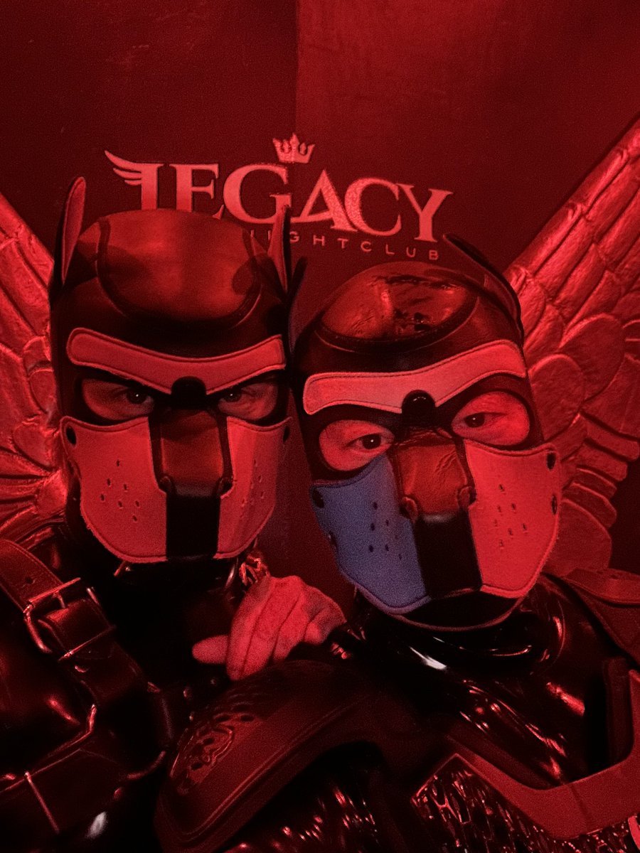 First time back to @FascinationKink since before the 2019 Plague. Was so good to be back! Thanks for dragging me out, <a href="/phant0mpup/">phantom</a>!