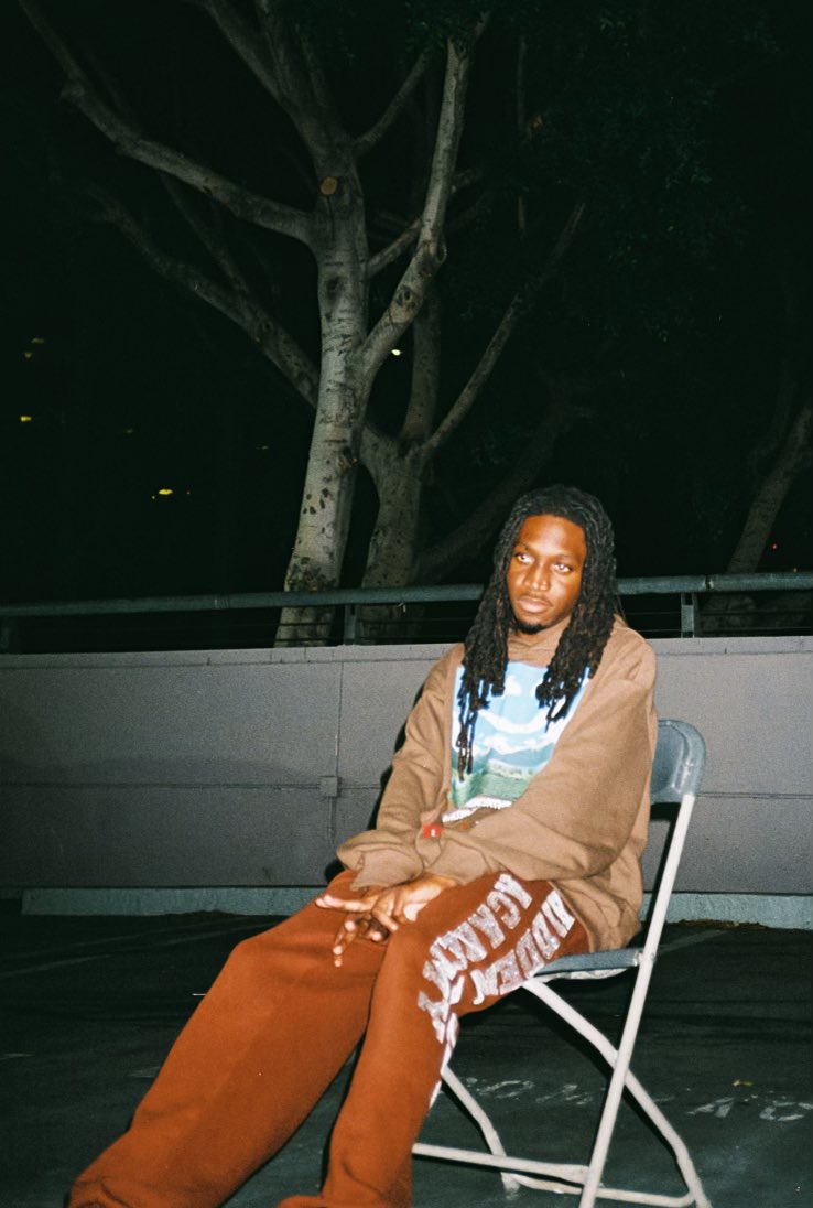 miami_muse's tweet photo. Devin Malik “Wallflower” OUT NOW🔥🔥 https://t.co/XBQnqKtj8T
#newmusic #newmusicalert #newmusic2023 #devinmalik #wallflower #orchardambassador https://t.co/pbxh9mHS30