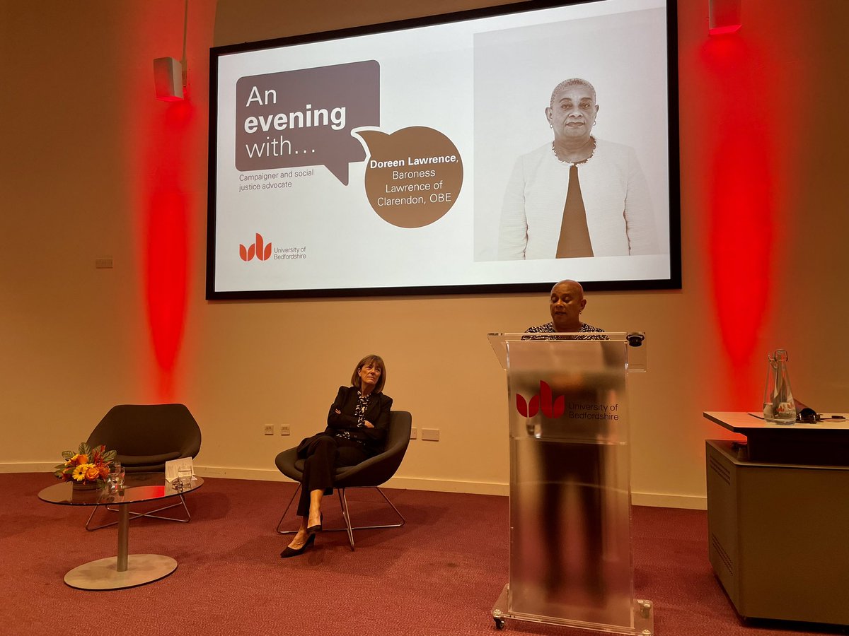 🎤 Doreen is now discussing her personal development and how she learnt to understand bereavement after the death of her son, so she could move forward in her career and seek #justice for Stephen ⚖️ #stephenlawrenceday 🧡 #inspiration #publiclecture