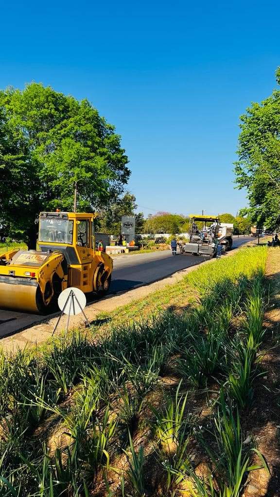 MayorPappas's tweet photo. Wilson Road gets a new surface. The on going Municipal Infrastructure Development, Maintenance and Resilience (M.I.D.M.A.R) programme is moving full steam ahead. 

We have 28 years of backlogs to fix in all corners of uMngeni but we are making progress everyday. https://t.co/QQB7CskRtf
