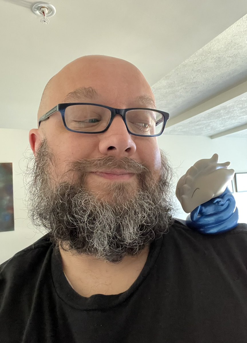 UnskilledCmdr's tweet photo. So what do we think? Should “Silvy the baby Sliver” be my channel’s mascot? 😄 #mtg #magic #slivers #contentcreator #edh #commander https://t.co/cKKzNiqezq