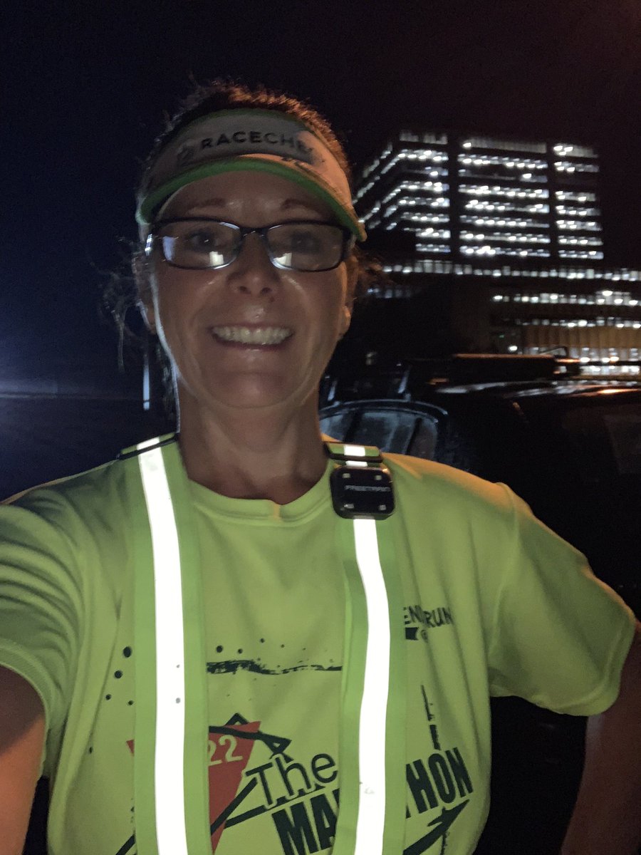 dulciedarling1's tweet photo. 5 am run done this morning before work, I’ve signed up to run a min of 5k a day for RED October for children with cancer ❤️ #visorclub #happystride #TeamBeut https://t.co/w3bQhuD5ss