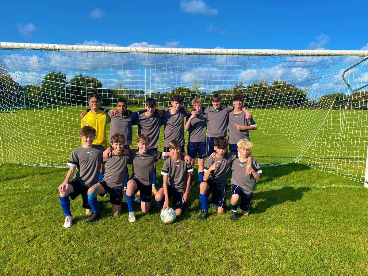 The Year 9 boys football team got back to winning ways this afternoon with a terrific 8-0 victory. A fantastic performance from all involved. Goals were scored by:
Toby: ⚽️⚽️⚽️⚽️⚽️
Harry: ⚽️⚽️
Luca: ⚽️

#teamBurgate