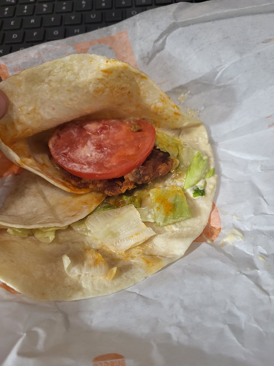 speakyoursoul's tweet photo. @BurgerKing $2.99 for a chicken nugget as small as the single tomatoes slice? What a half ass "chicken wrap". https://t.co/e3GpdhZ6cN