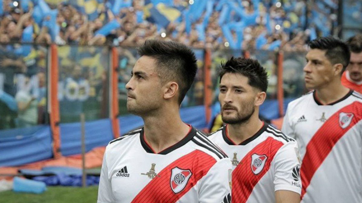 Cuando tu 10 entra a la cancha con cara de que tiene ganas de cagarle la vida a 40mil personas ya tenes la victoria asegurada. Fija que se los va a coger.