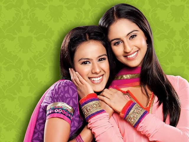 hemangi_kaira's tweet photo. 12 yrs to my comfort show 🤌🏻❤️
This magic can never be created again cause ITV doesn't make sisters like #Jeeman anymore 🥺
Couples as beautiful as #Virika &amp; #Virman❤️
Relationships as beautiful as Jiju Saali Devar Bhabhi🤌🏻
#Ehmmbh

@krystledsouza @Theniasharma
@KushalT2803🩷 https://t.co/pqUc5q7NGF