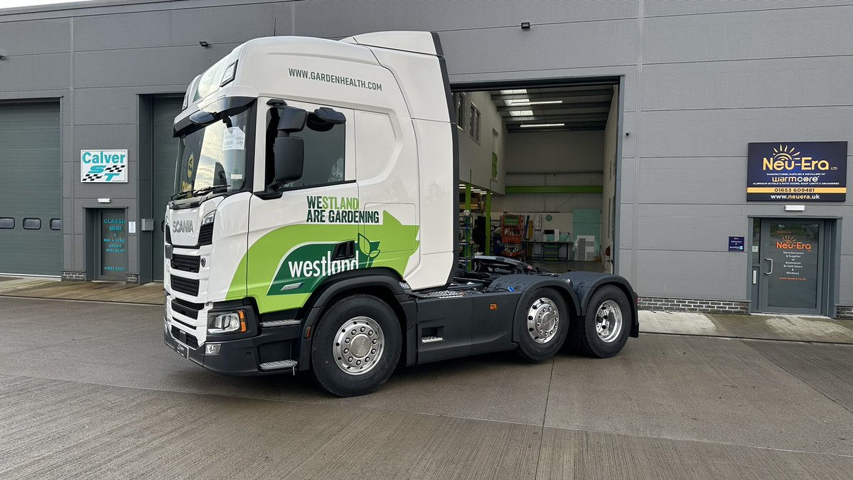 JSGraphixx's tweet image. Part #wrap completed on this #brandnew #scania #R500 looking fresh 👌💯🇬🇧✅