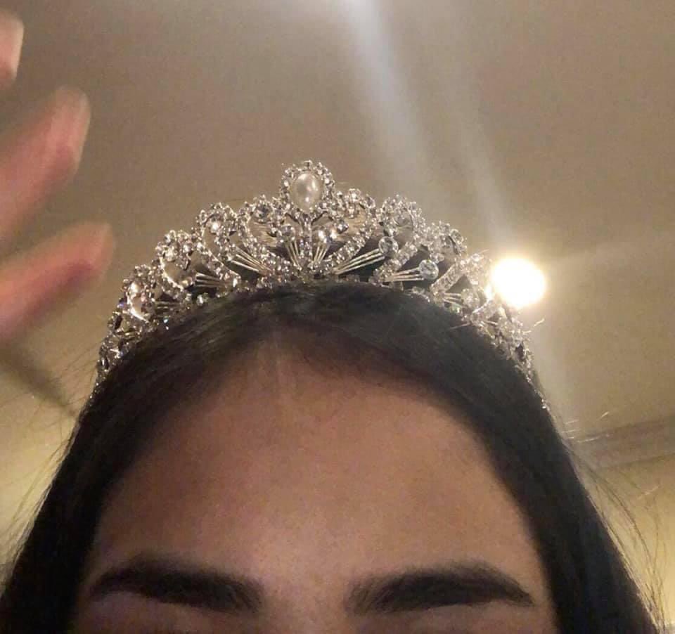 - pero quién te creés que sos?
yo...