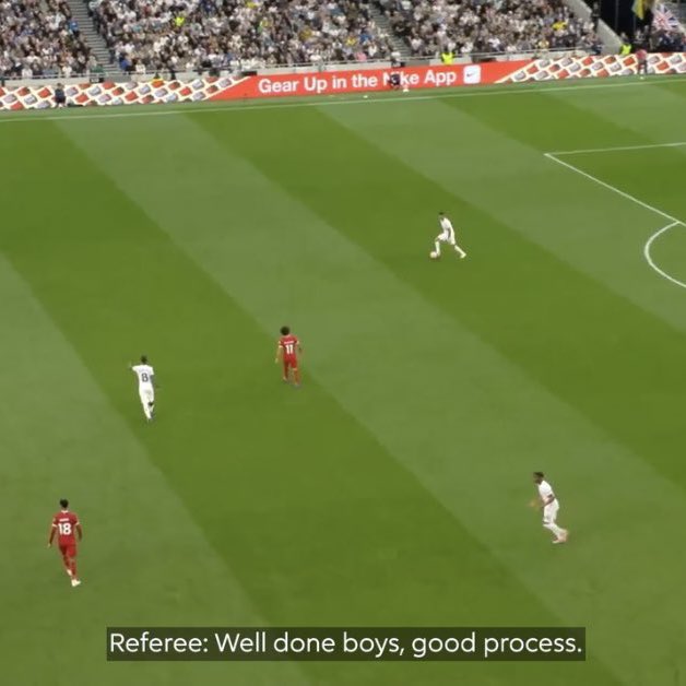 BenJoyceFoot's tweet image. leaving the pub after several pints vs the morning after