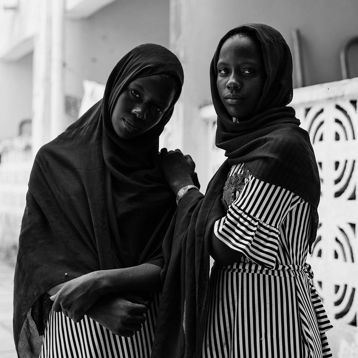 AlaKheir's tweet photo. Suha &amp; Suhaila Ahmed,  the 12 years old twins from my hometown Nyala.  
With their family, they crossed 2360 KM from one town to the next looking for a safer place to stay.  The sisters and their sick mother ended up in the humid and hot Portsudan. https://t.co/fmExBSw9Db