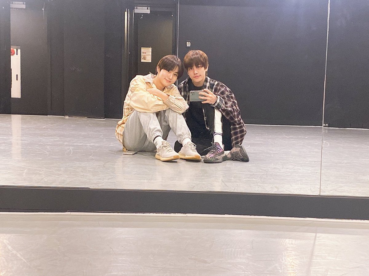 fazbearies's tweet photo. ⠀
⠀⠀⠀⠀⠀⠀@ 5t𝔥n𝕚ght ✧ ̫  ⊰ 🧸 𝕦pda𝕥e
⠀⠀⠀⠀⠀⠀  ⊹ ⁺ ⌒ ⏝  ༺ ♱ ༻  ⏝ ⌒ ⁺ ⊹
⠀ https://t.co/kJP5ta4Yzy