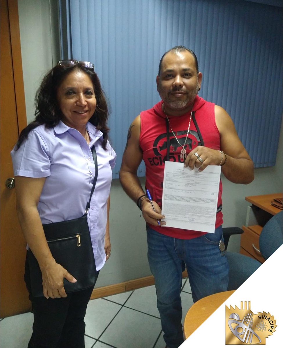 SINACIPS1's tweet photo. Realizamos el llenado y entrega de pólizas de vida con el fin de proteger a las familias de nuestros agremiados.

#UnidosPorElDerecho #Sinacips #Sindicato #SindicatoResponsable #SoySinacips #CTMJuntosHacemos https://t.co/0c4o7bnqpQ