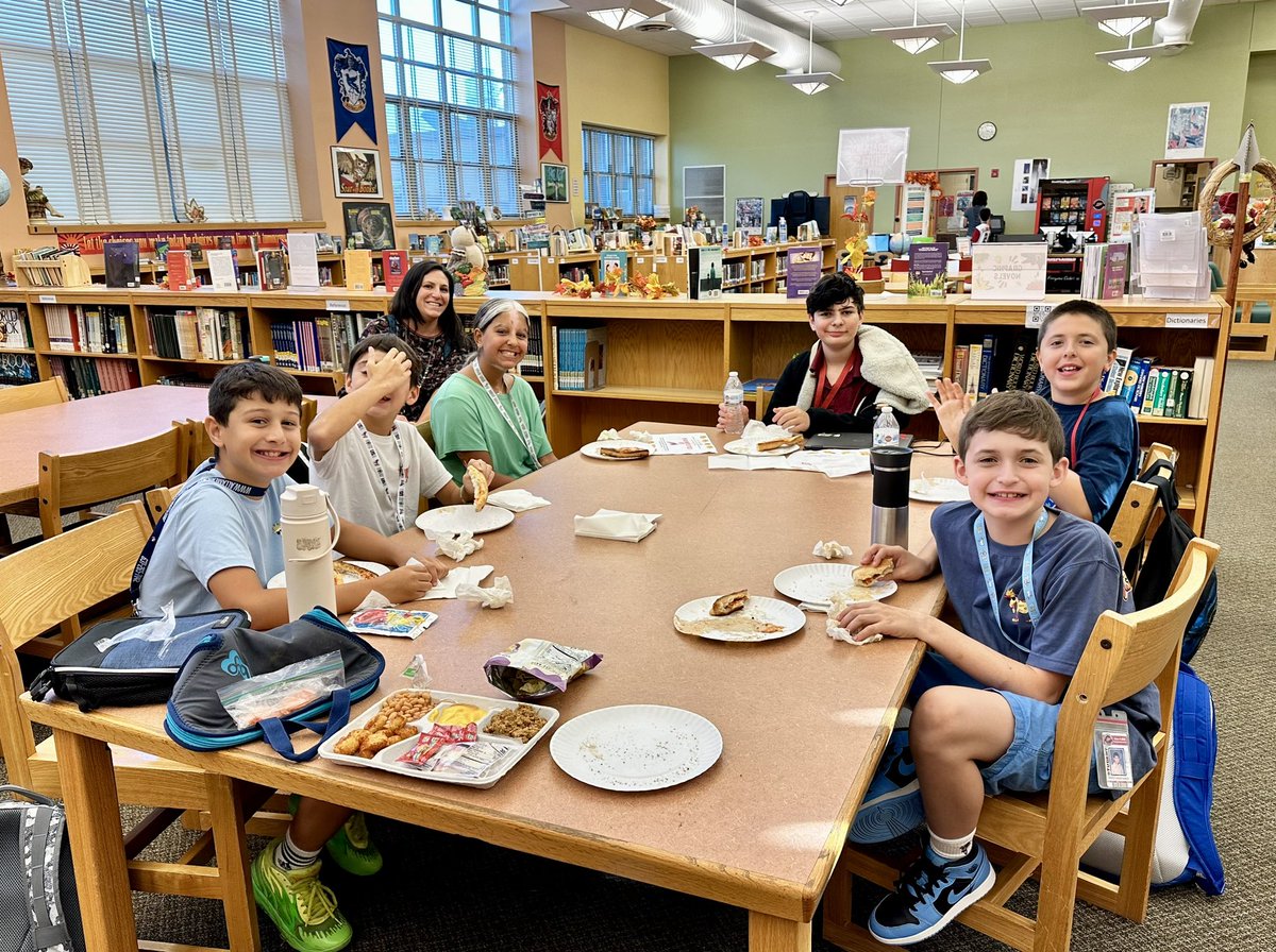 Deana Simonetti (@plainedgemslmc) on Twitter photo 7th grade summer readers celebrating with a pizza party in the library! It was great talking about books with you over lunch! Congrats to all that met the challenege! #summerreading <a href="/AlexSchnupp/">Alexandra Schnupp</a> 7th grade summer readers celebrating with a pizza party in the library! It was great talking about books with you over lunch! Congrats to all that met the challenege! #summerreading <a href="/AlexSchnupp/">Alexandra Schnupp</a>