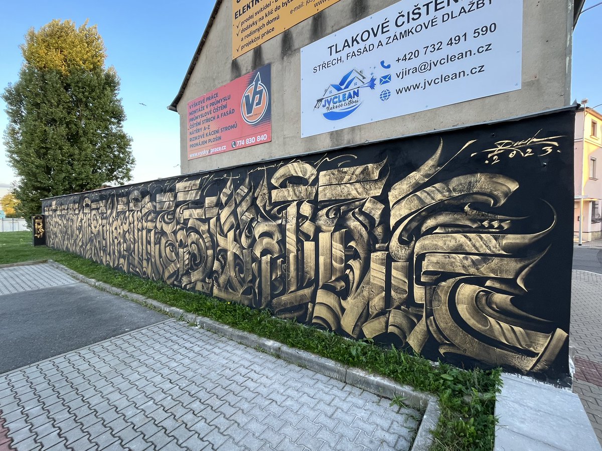 streetart_cz's tweet photo. @iamRushdog for #MestoGalerie
📍 Mladá Boleslav, Dukelská 51
📸 24.09.2023.
#iamrushdog #streetartczechia #czechstreetart #mladaboleslav #streetartmladáboleslav #streetart #czechgraffiti #streetarteverywhere #streetarteveryday #urbanart #streetartcities #streetartpedia https://t.co/VL2fD8l4MU