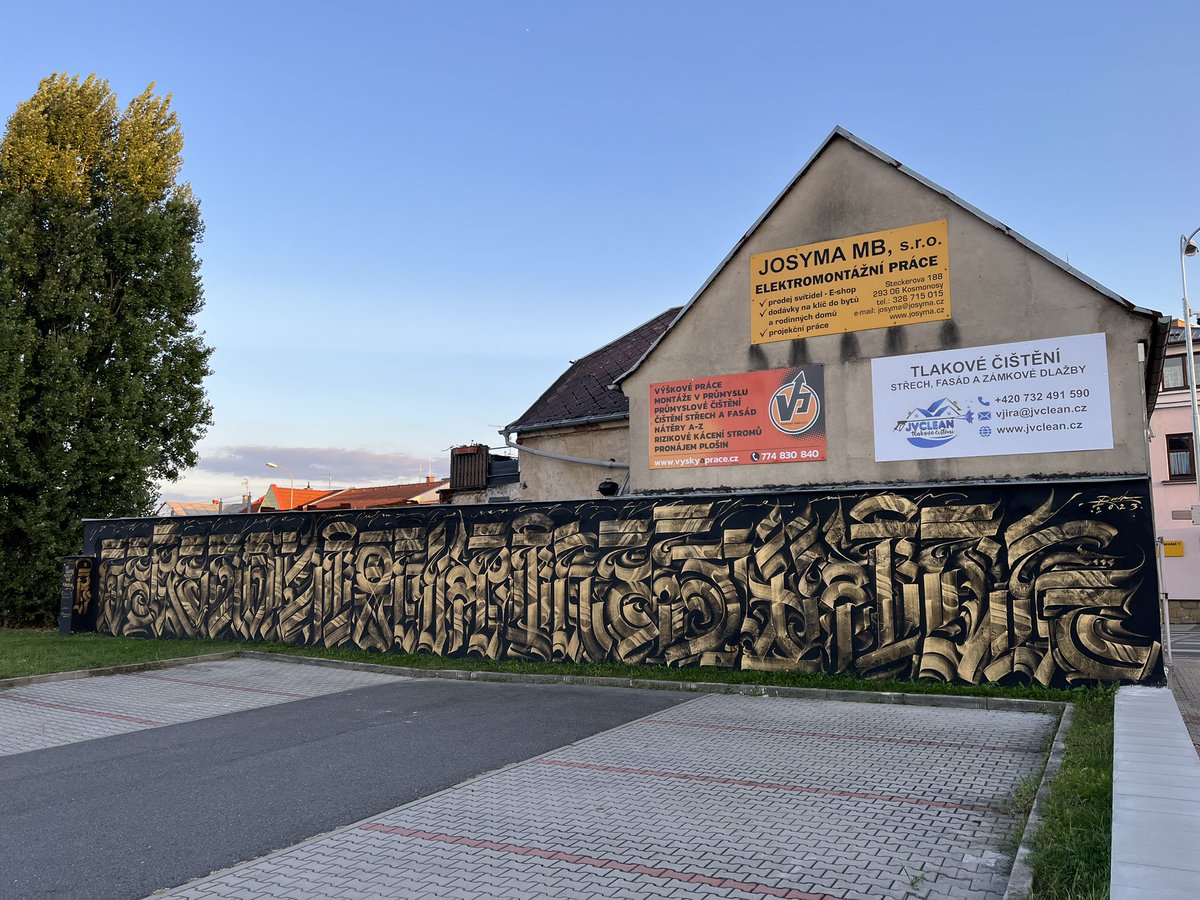 streetart_cz's tweet photo. @iamRushdog for #MestoGalerie
📍 Mladá Boleslav, Dukelská 51
📸 24.09.2023.
#iamrushdog #streetartczechia #czechstreetart #mladaboleslav #streetartmladáboleslav #streetart #czechgraffiti #streetarteverywhere #streetarteveryday #urbanart #streetartcities #streetartpedia https://t.co/VL2fD8l4MU