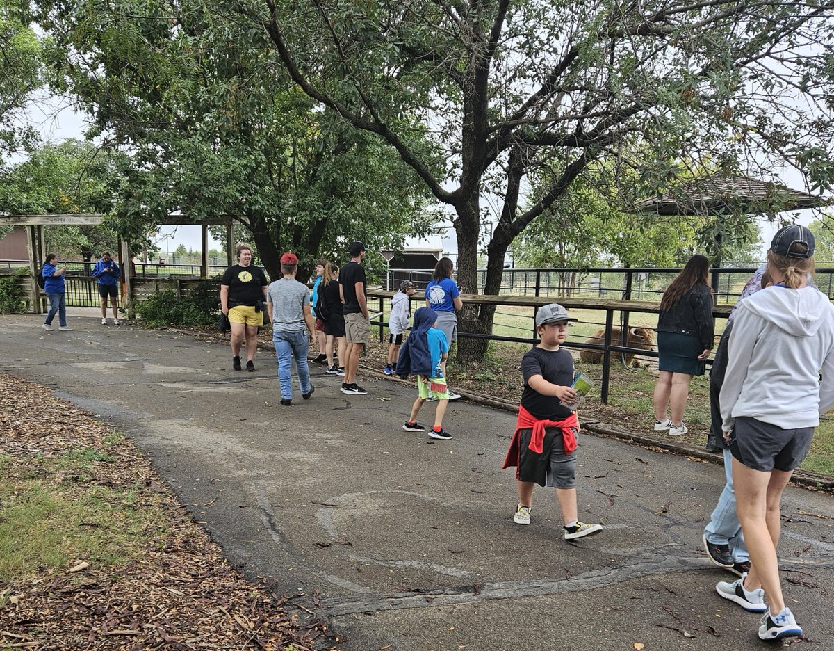 OppNow1's tweet photo. Laughter and Smiles were shared at an all school field trip at Rolling Hills Zoo on a cool September day.   #BlueLevelRocks #USD305 #ZooLife https://t.co/FyqbHY3hvL