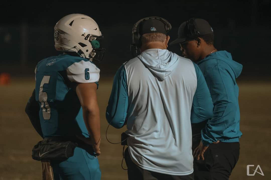 Mid Season:
1000+ yards 
15 total touchdowns
131.3 QBR
0️⃣ Turn Overs 
<a href="/Coach_Benson9/">Mykel Benson</a> <a href="/Coach23EJ_Mayes/">Amayzing Elite FB Academy</a> <a href="/swarmgangg/">Heritage Panther Football</a> <a href="/baylintrujillo/">Baylin Trujillo</a> <a href="/bighitslive/">BIGHITSLIVE</a>